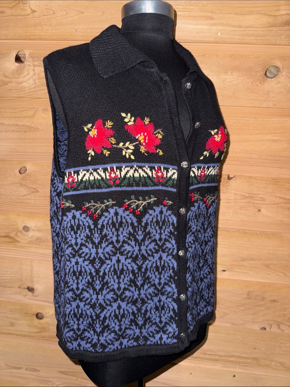 Floral embroidery knit sweater vest , metal buttons Christopher & Banks size L